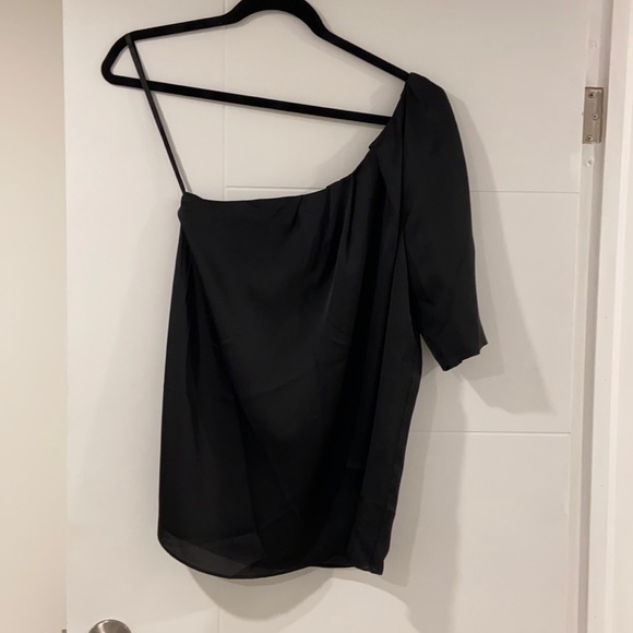 Club Monaco Black One Shoulder Top - Picture 1 of 4